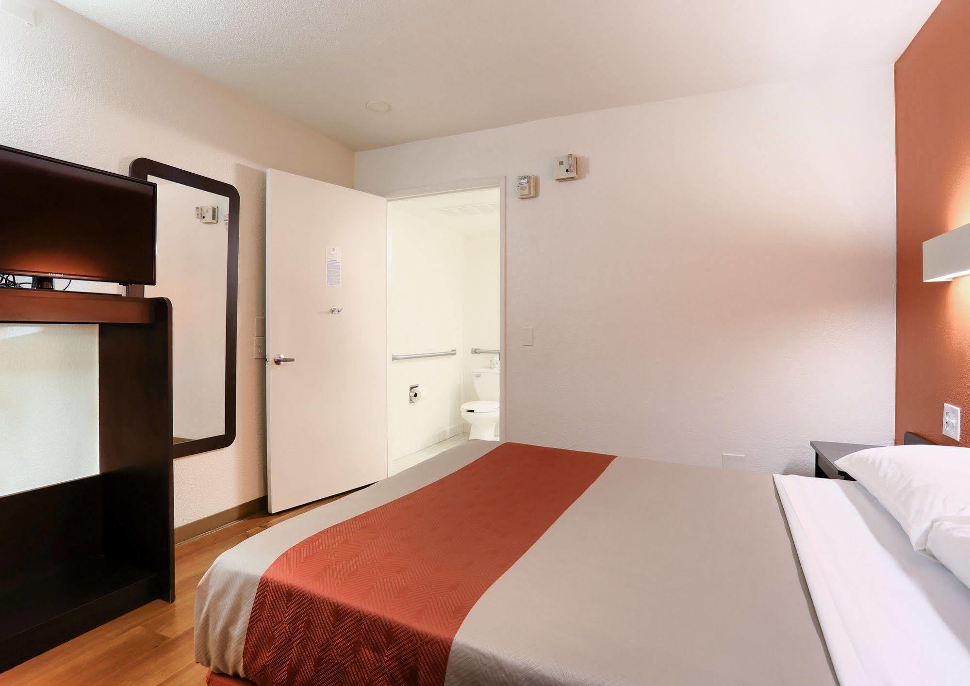 וולנט קריק Park Inn By Radisson מראה חיצוני תמונה